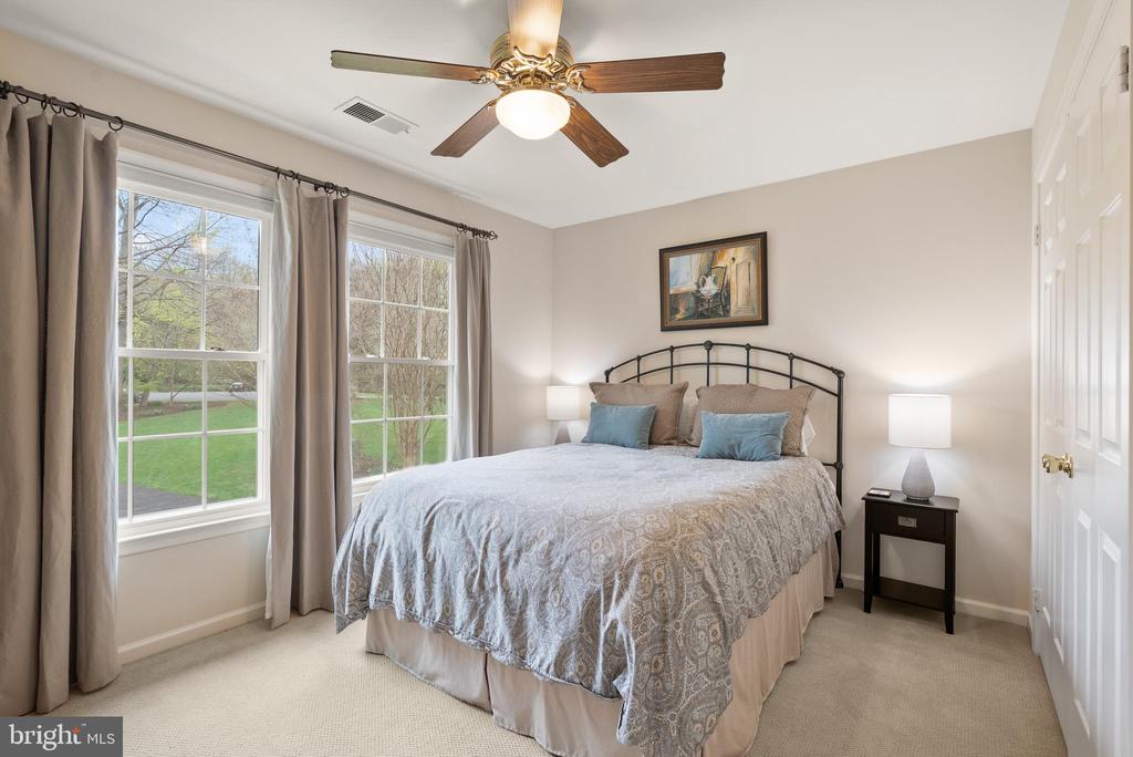 4928 NOVAK LANE