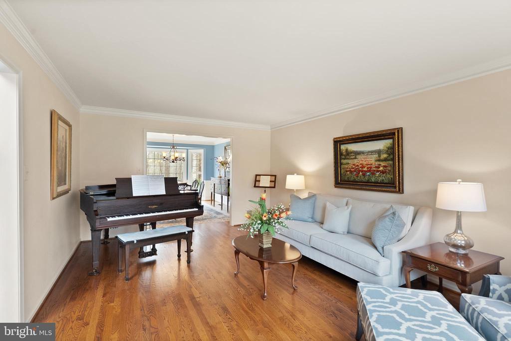 4928 NOVAK LANE