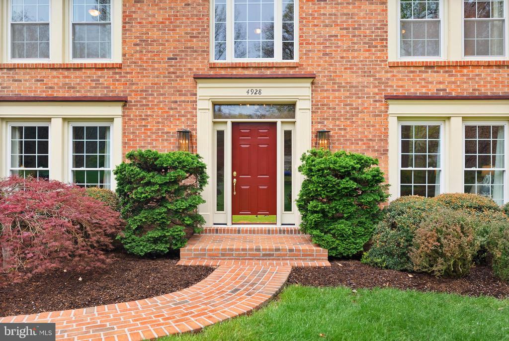 4928 NOVAK LANE