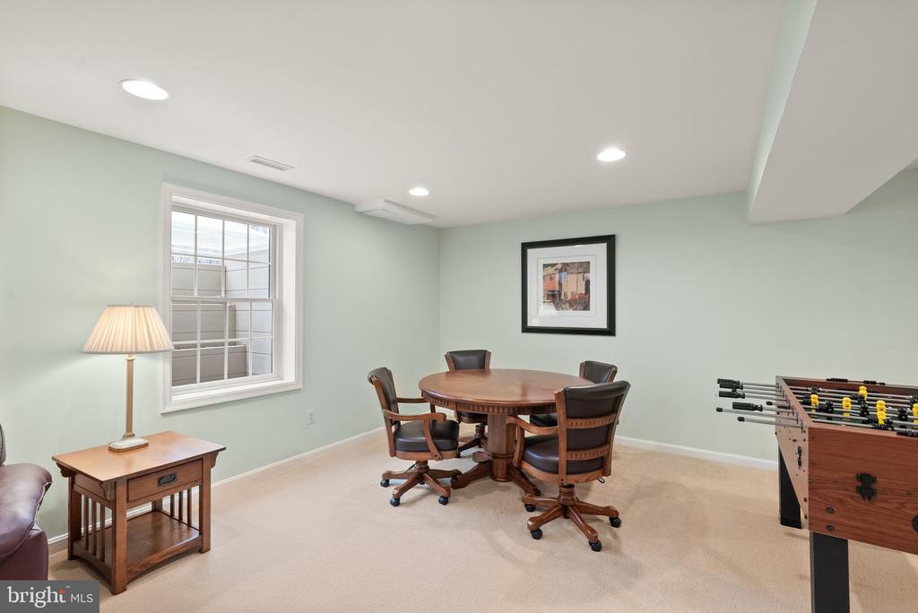 4928 NOVAK LANE