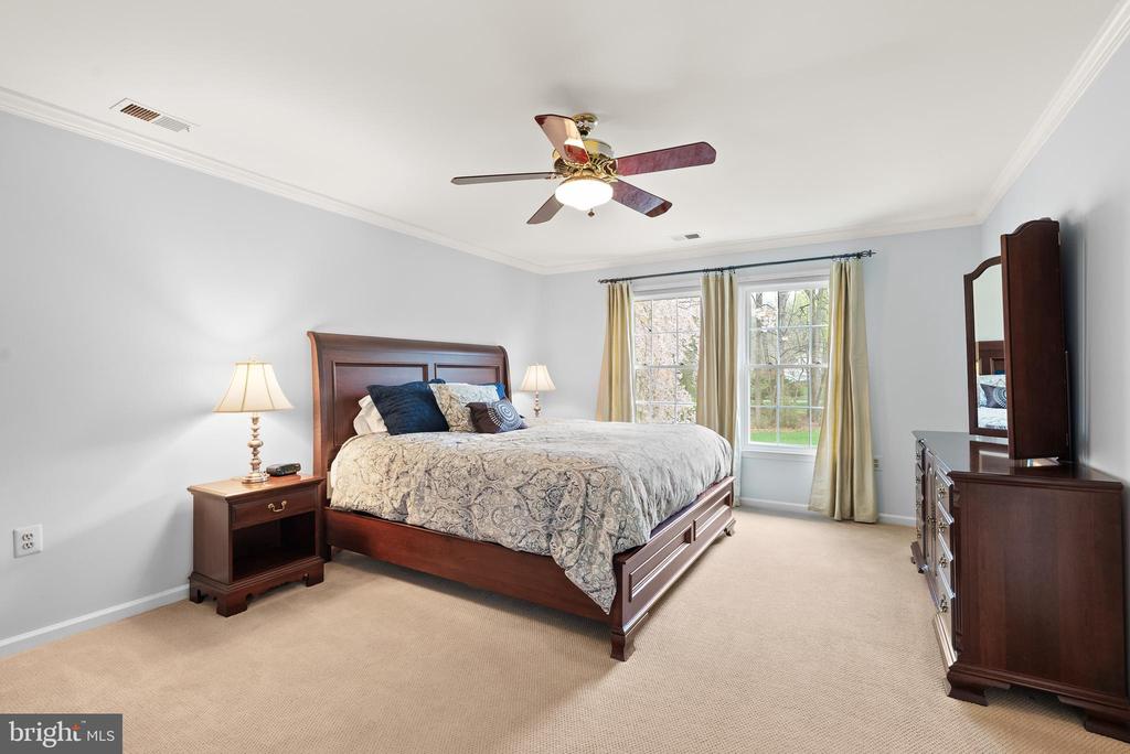 4928 NOVAK LANE