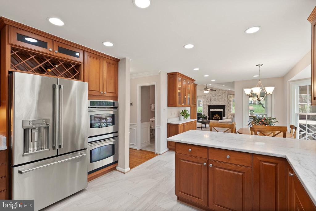 4928 NOVAK LANE