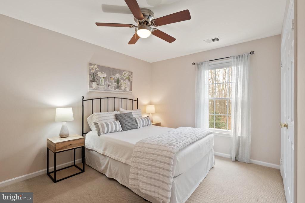 4928 NOVAK LANE
