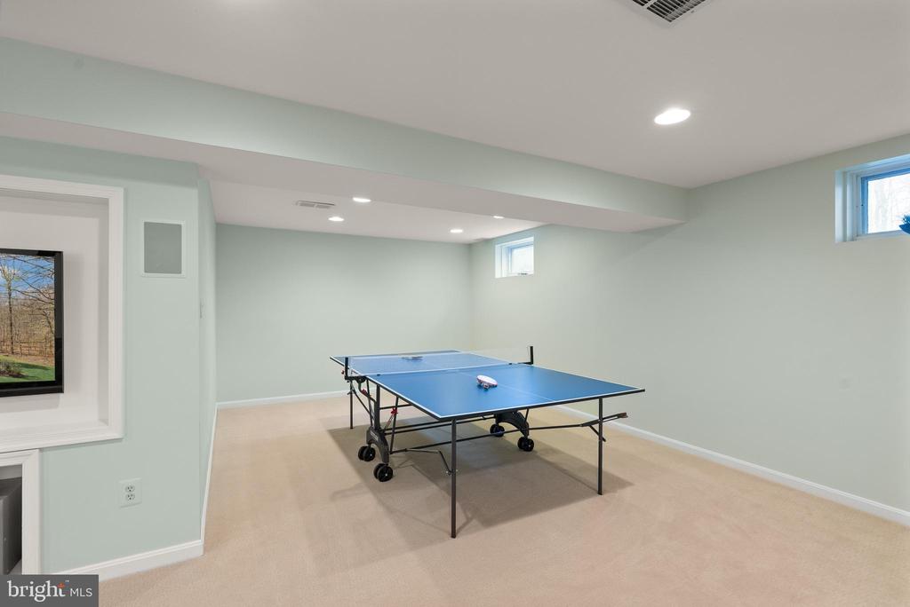 4928 NOVAK LANE