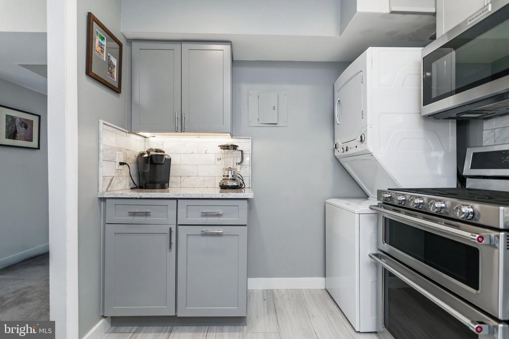 1904 WILSON LANE 101