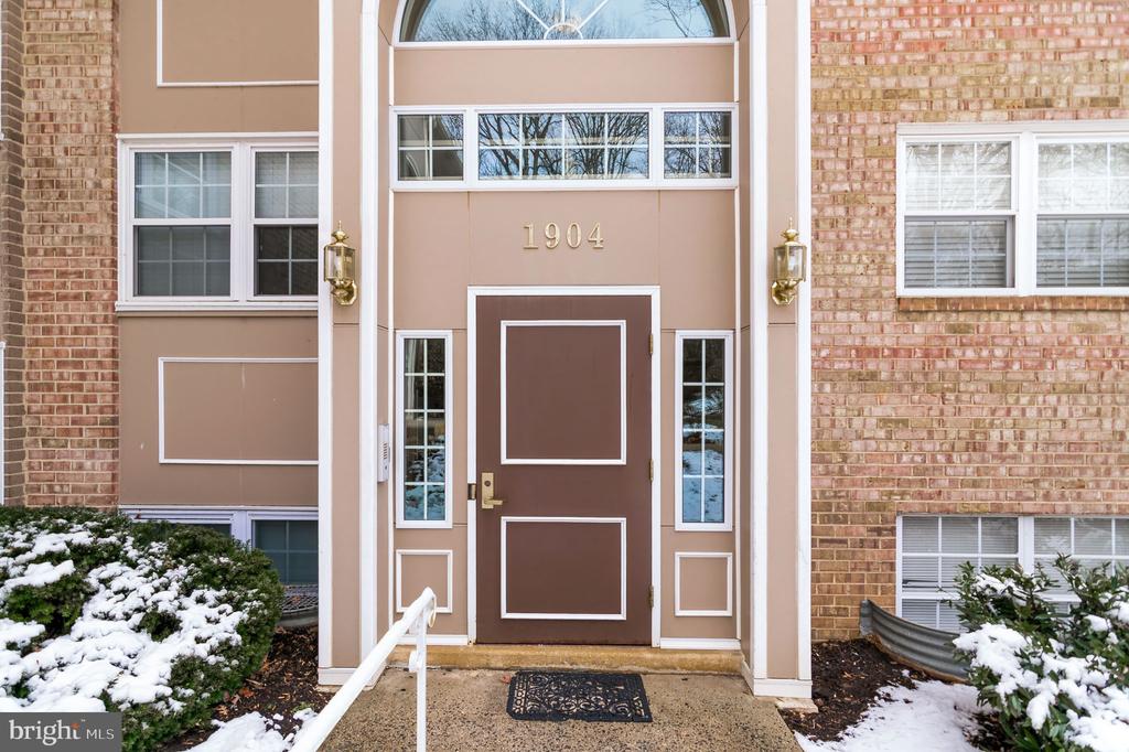 1904 WILSON LANE 101