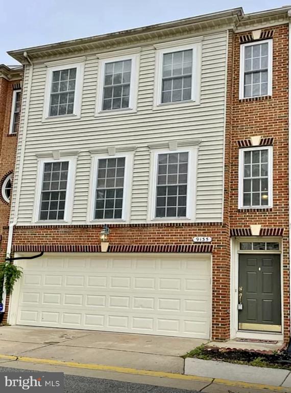 9135 SILVERSHADOW COURT