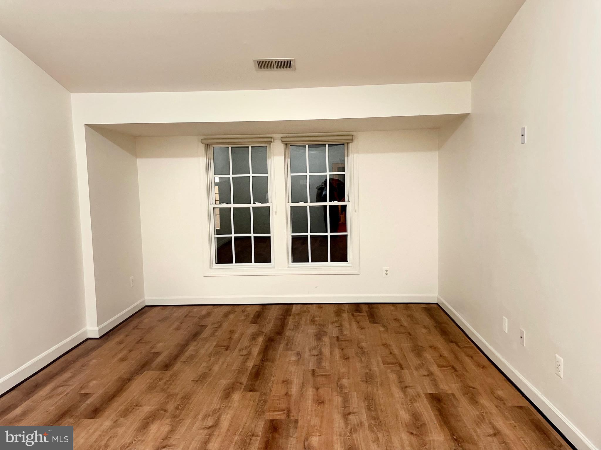 9135 SILVERSHADOW COURT