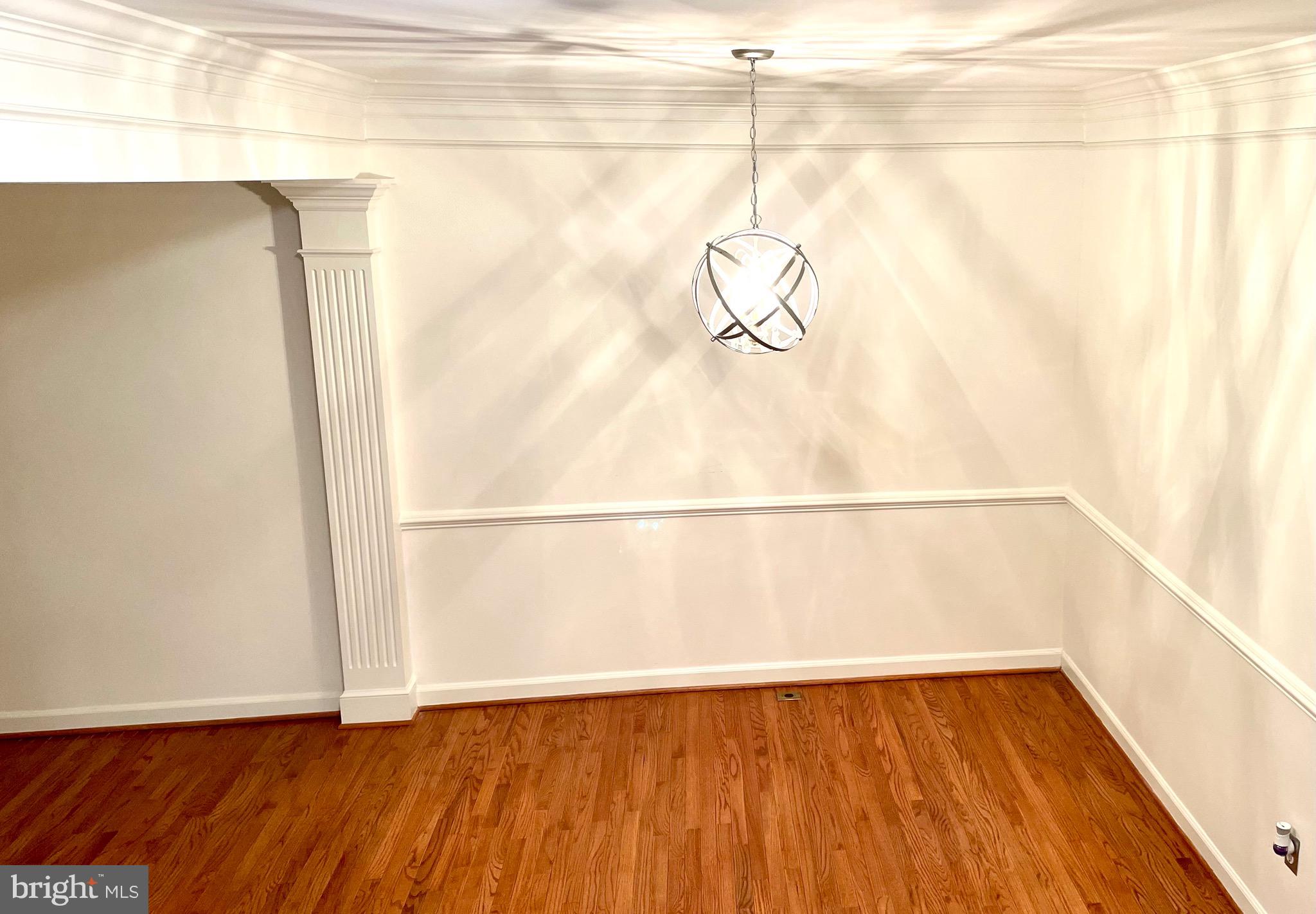 9135 SILVERSHADOW COURT