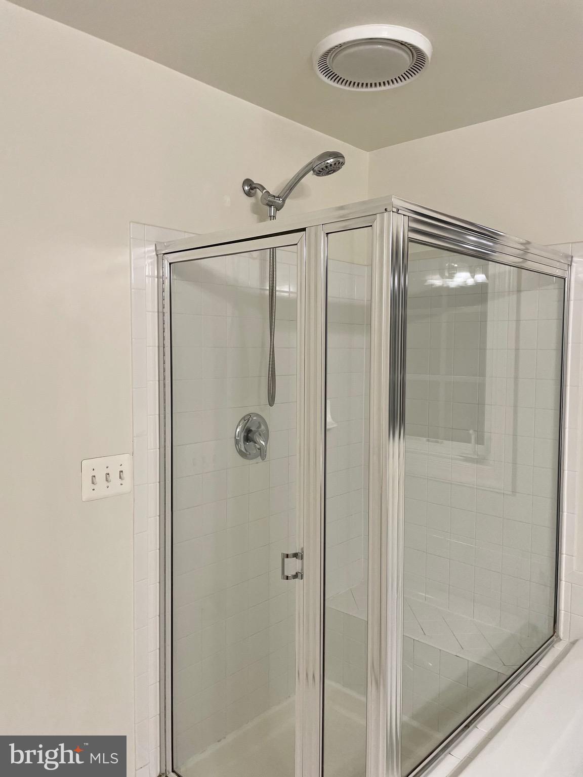 9135 SILVERSHADOW COURT