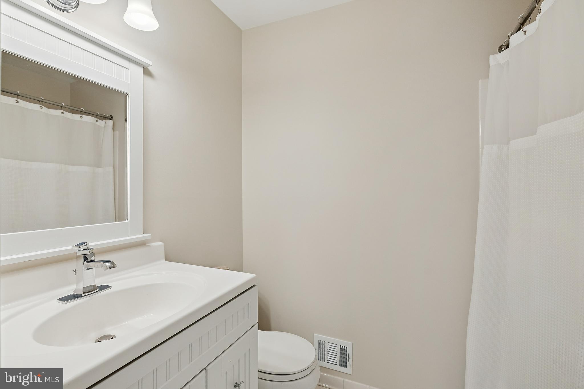 7810 ASHLEY GLEN ROAD