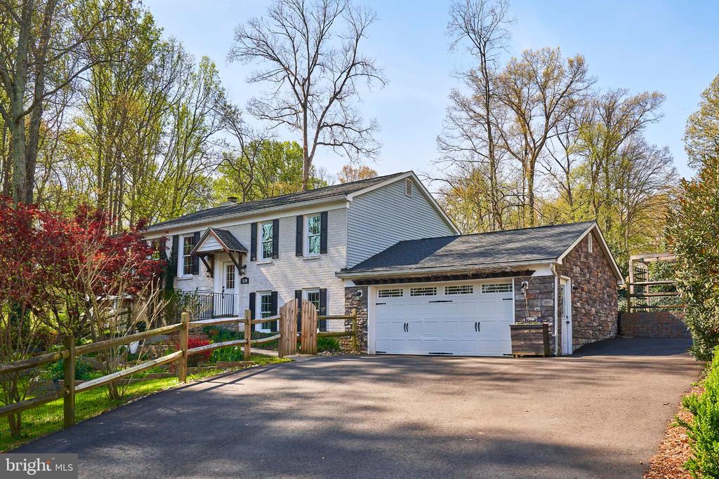 3270 FOX MILL ROAD