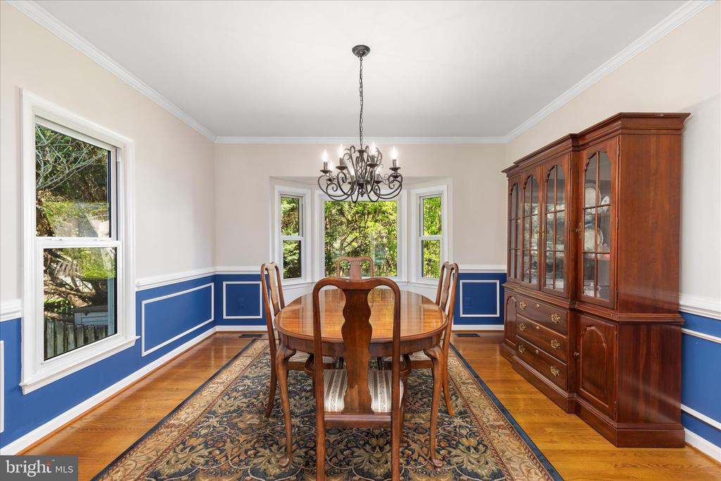 408 WOODGROVE COURT