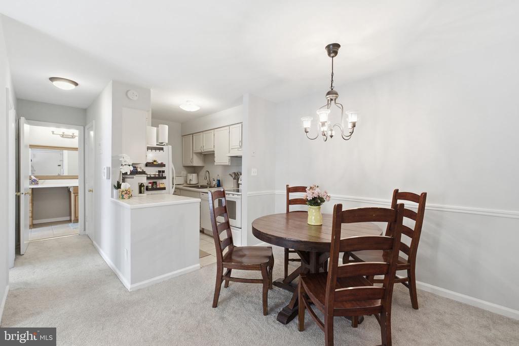 5911 PRINCE JAMES DRIVE E 25