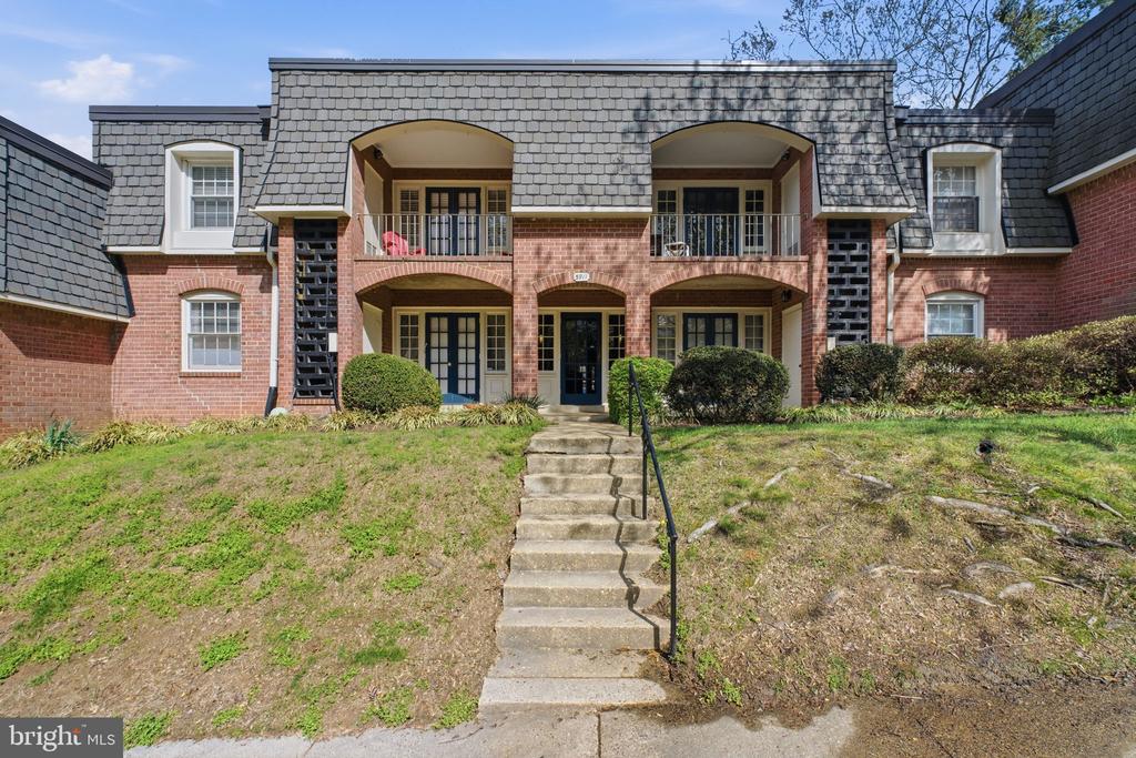 5911 PRINCE JAMES DRIVE E 25