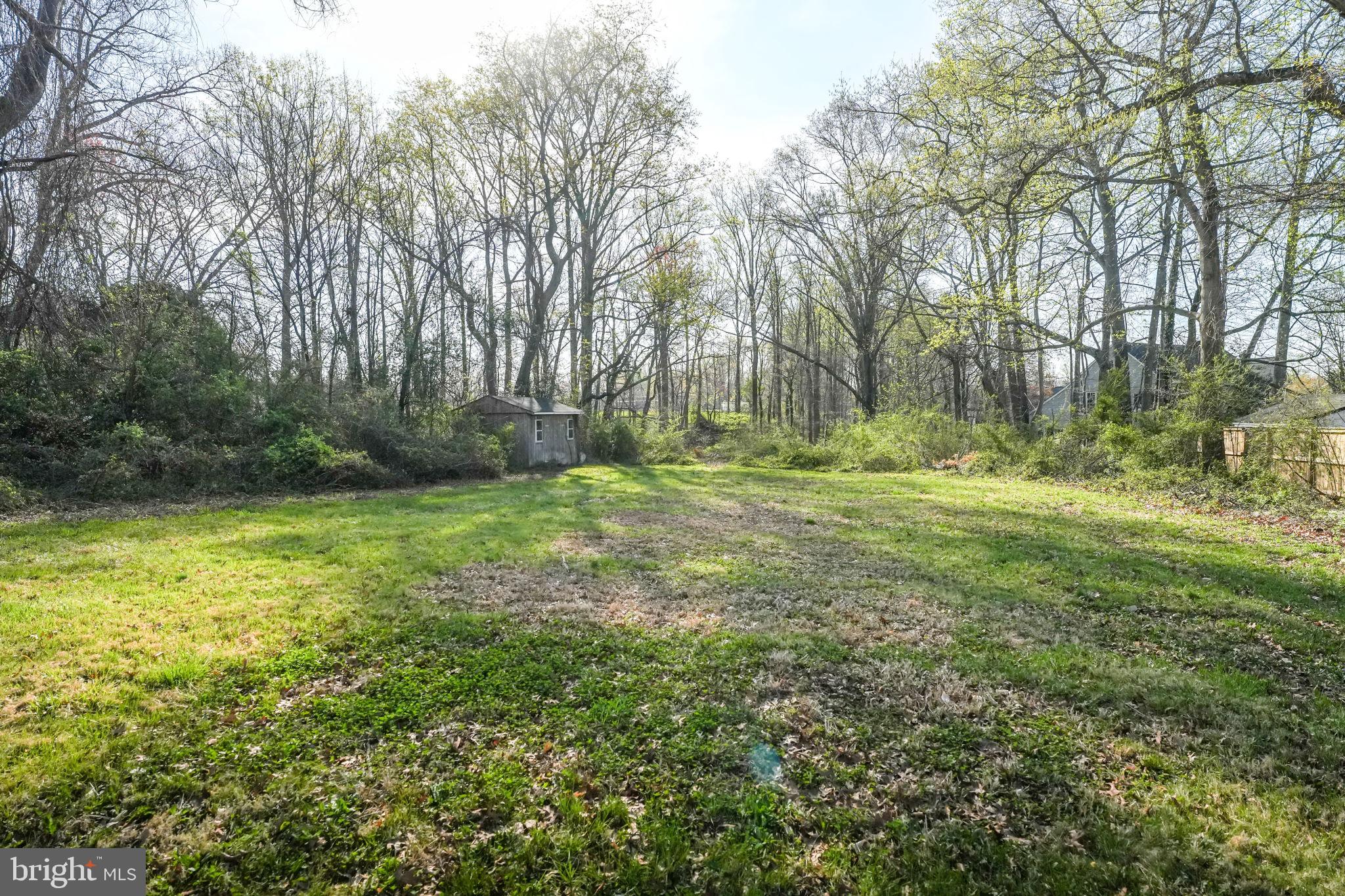 8665 CENTER ROAD