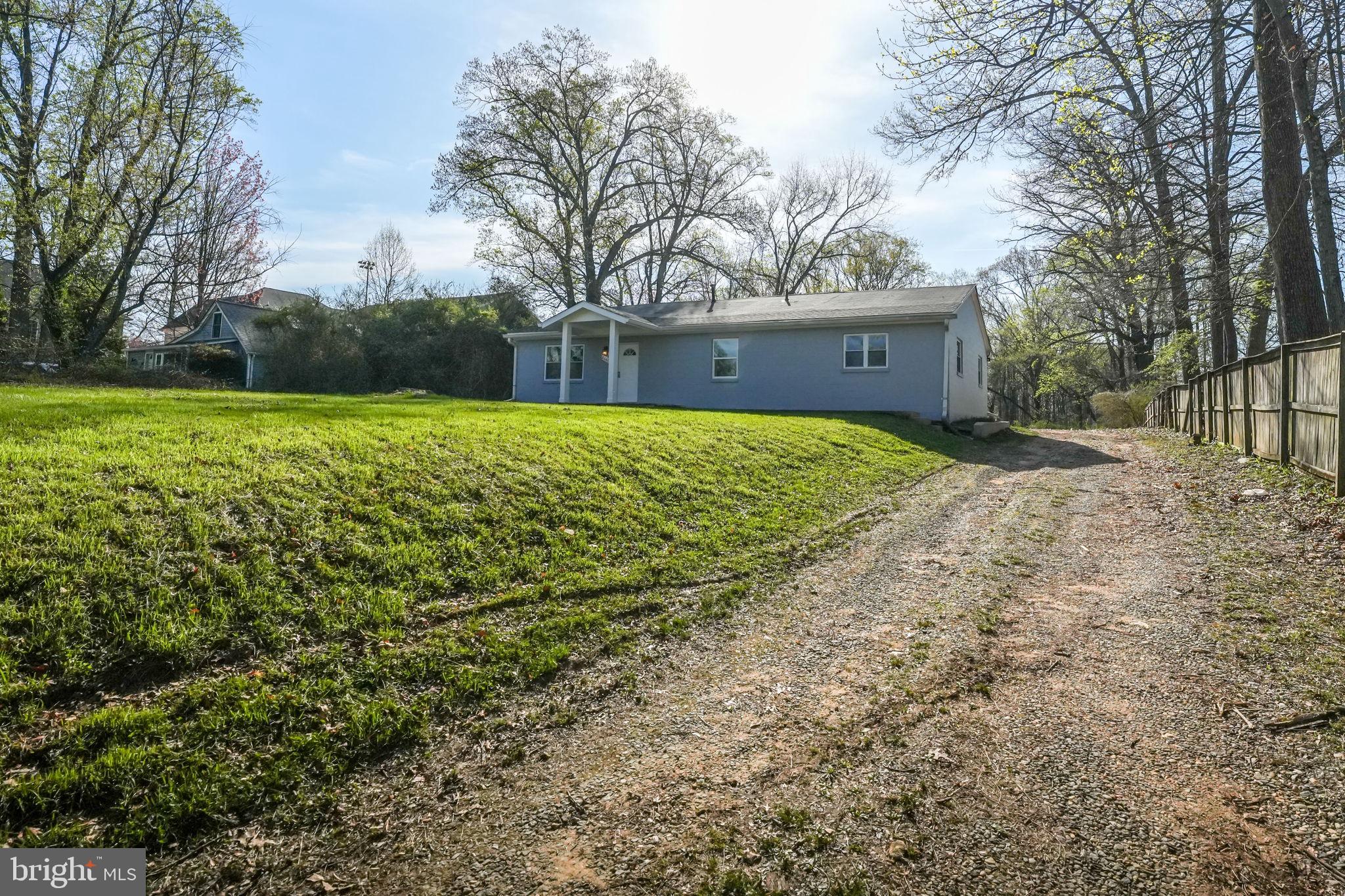 8665 CENTER ROAD