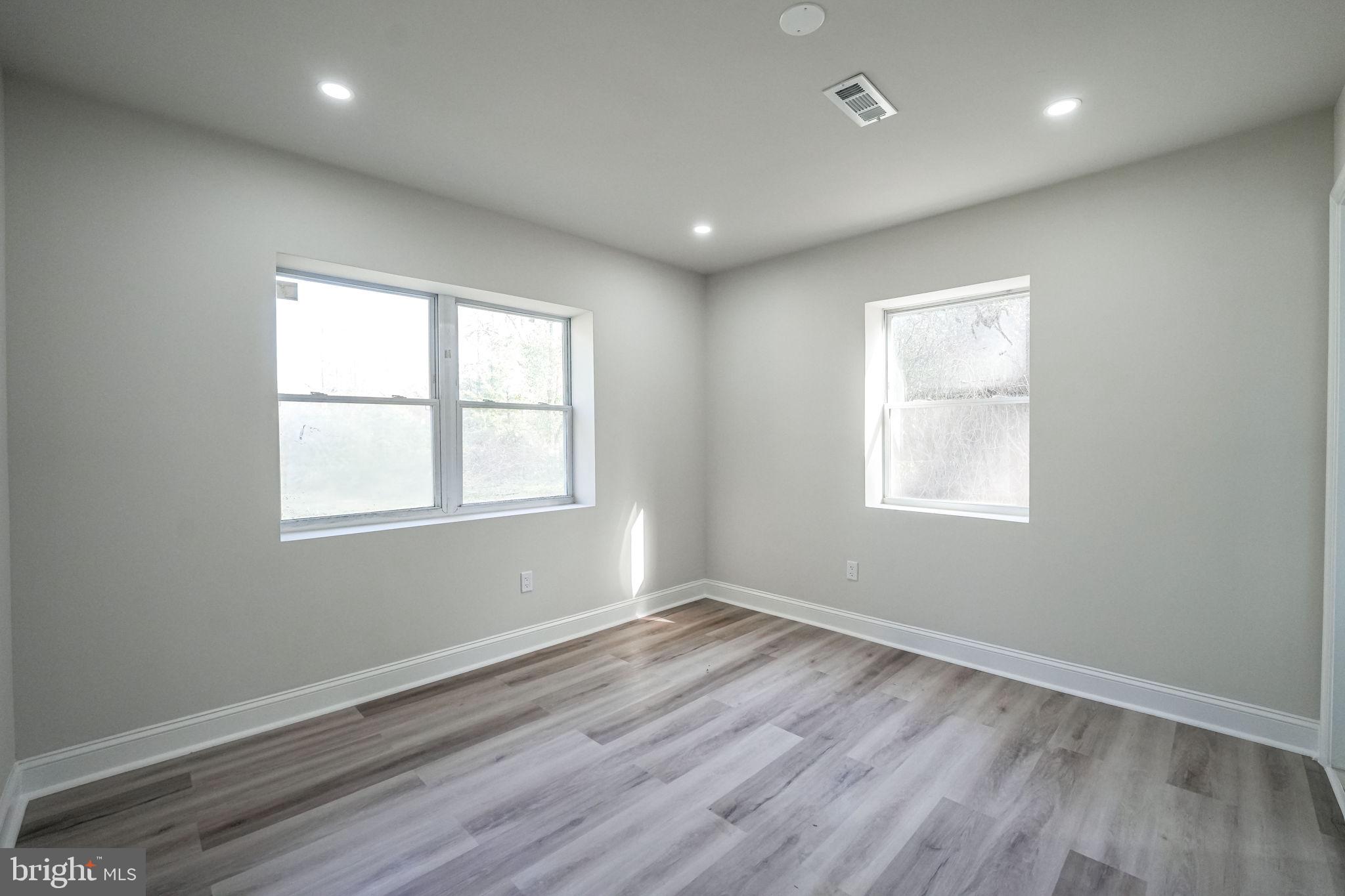 8665 CENTER ROAD