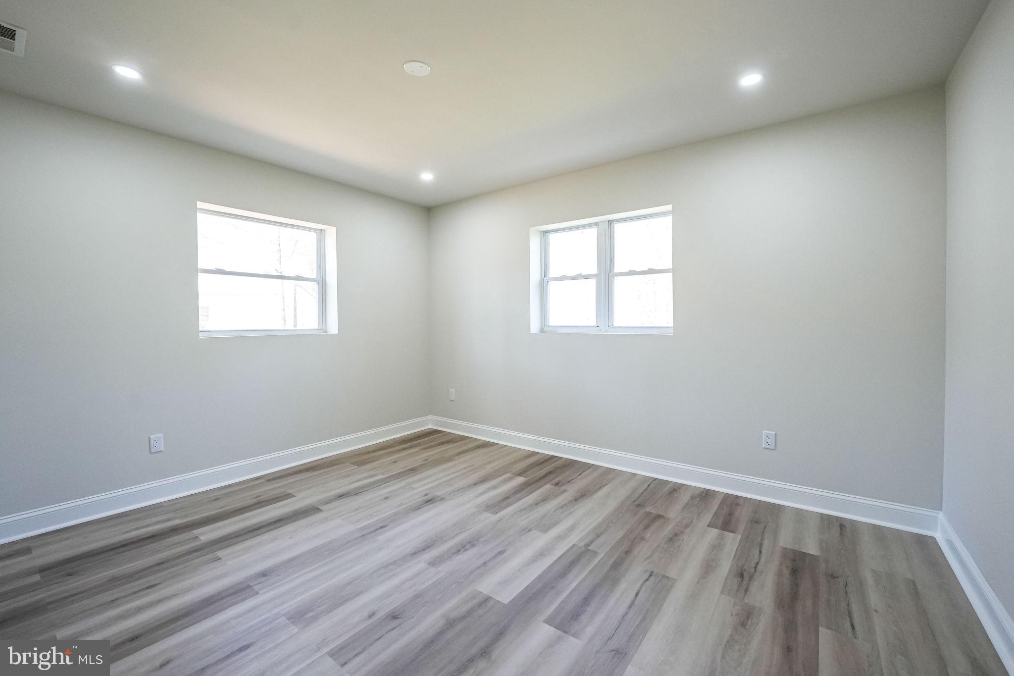 8665 CENTER ROAD