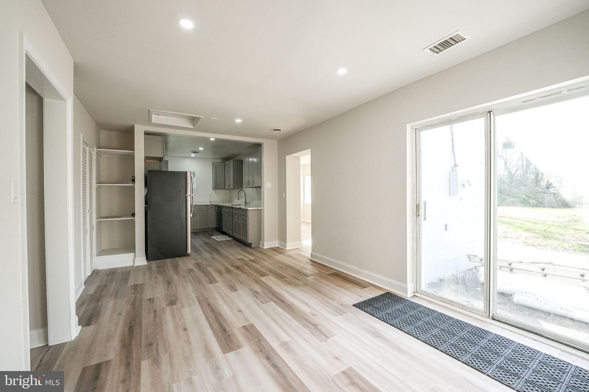 8665 CENTER ROAD