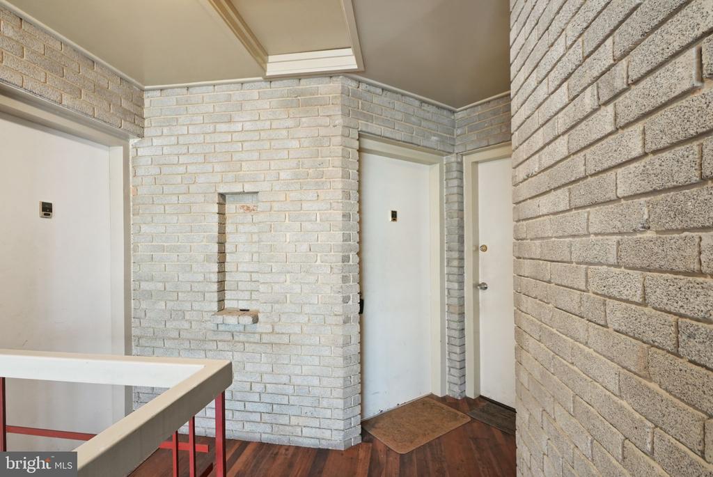 7423 LITTLE RIVER TURNPIKE 202
