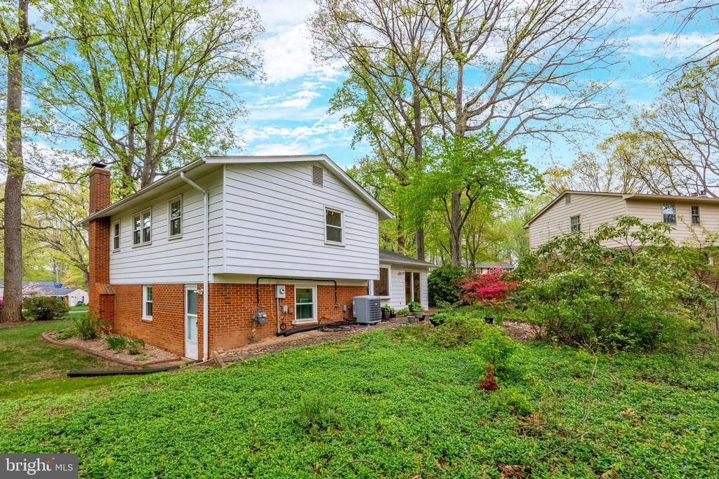8717 HIGDON DRIVE