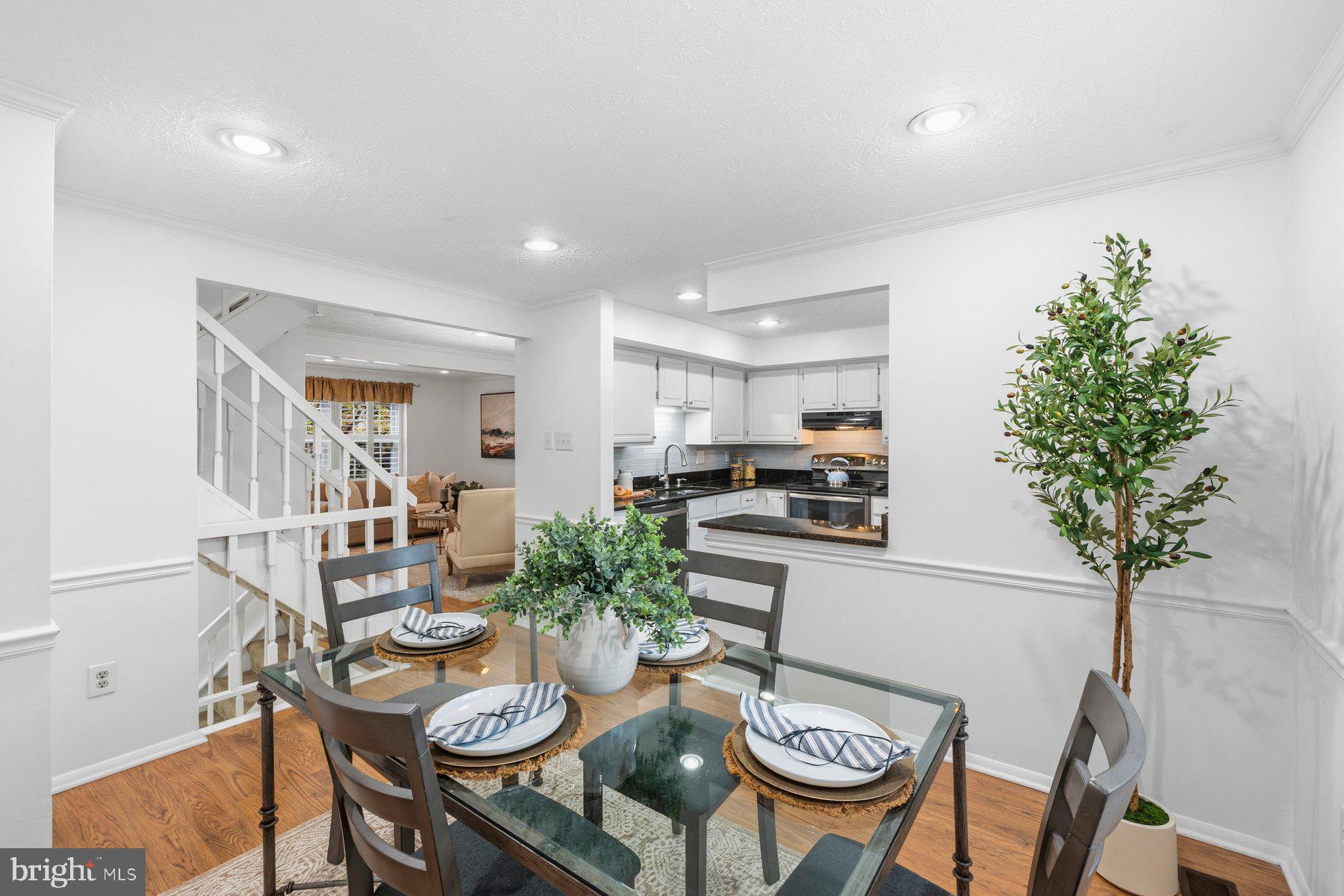 6102 GARDENIA COURT