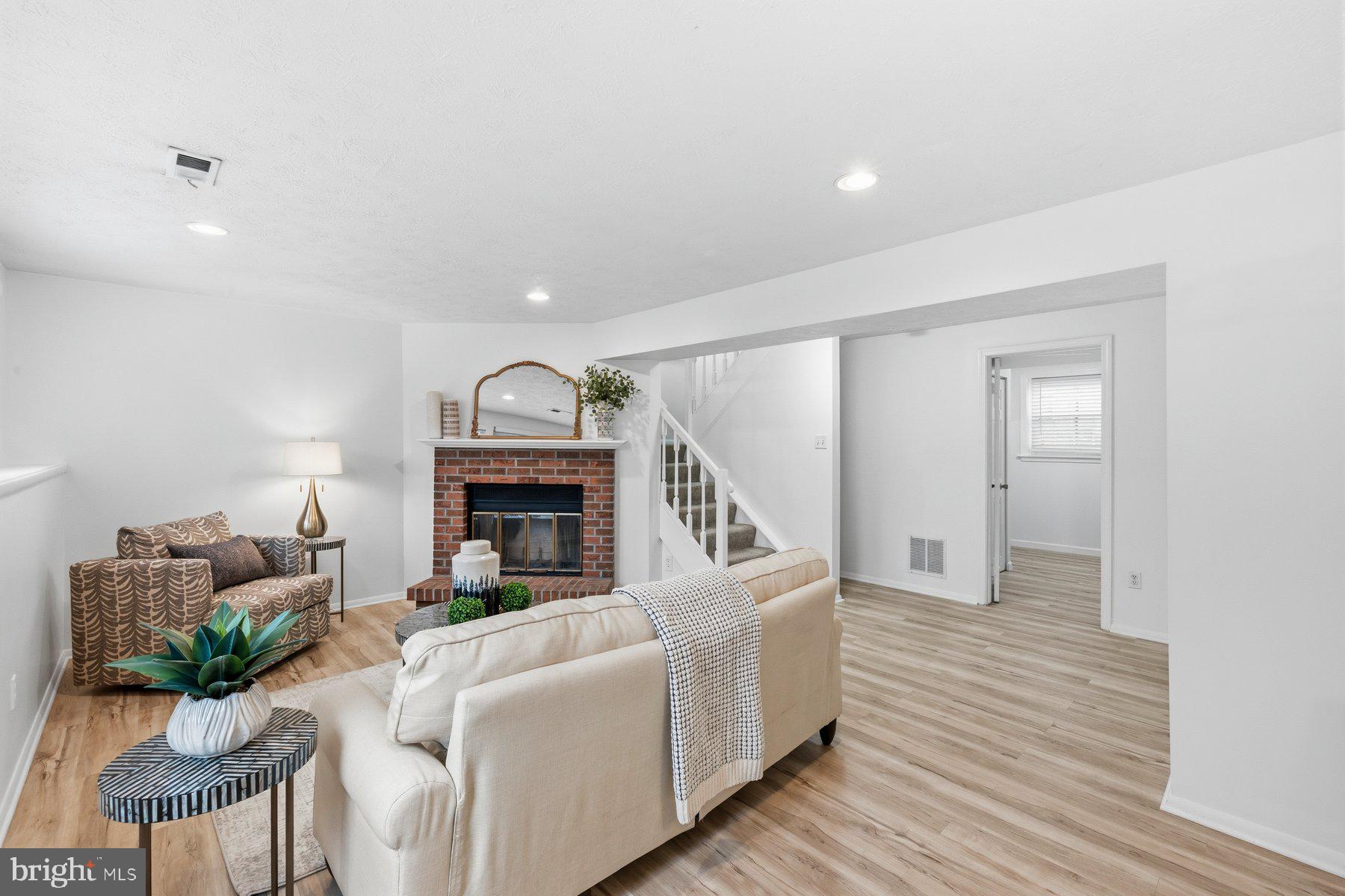 6102 GARDENIA COURT