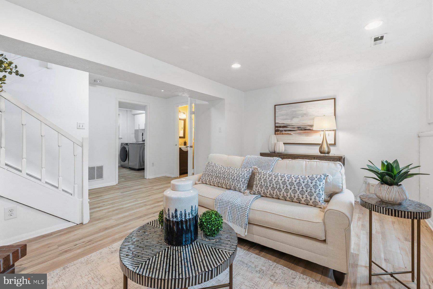 6102 GARDENIA COURT