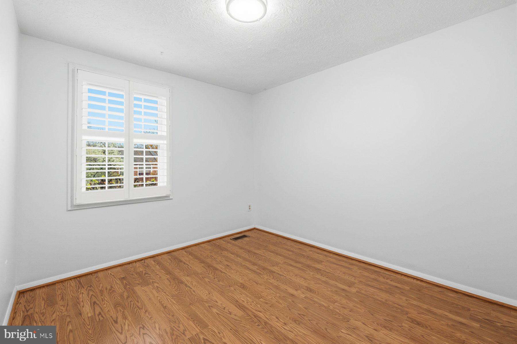 6102 GARDENIA COURT