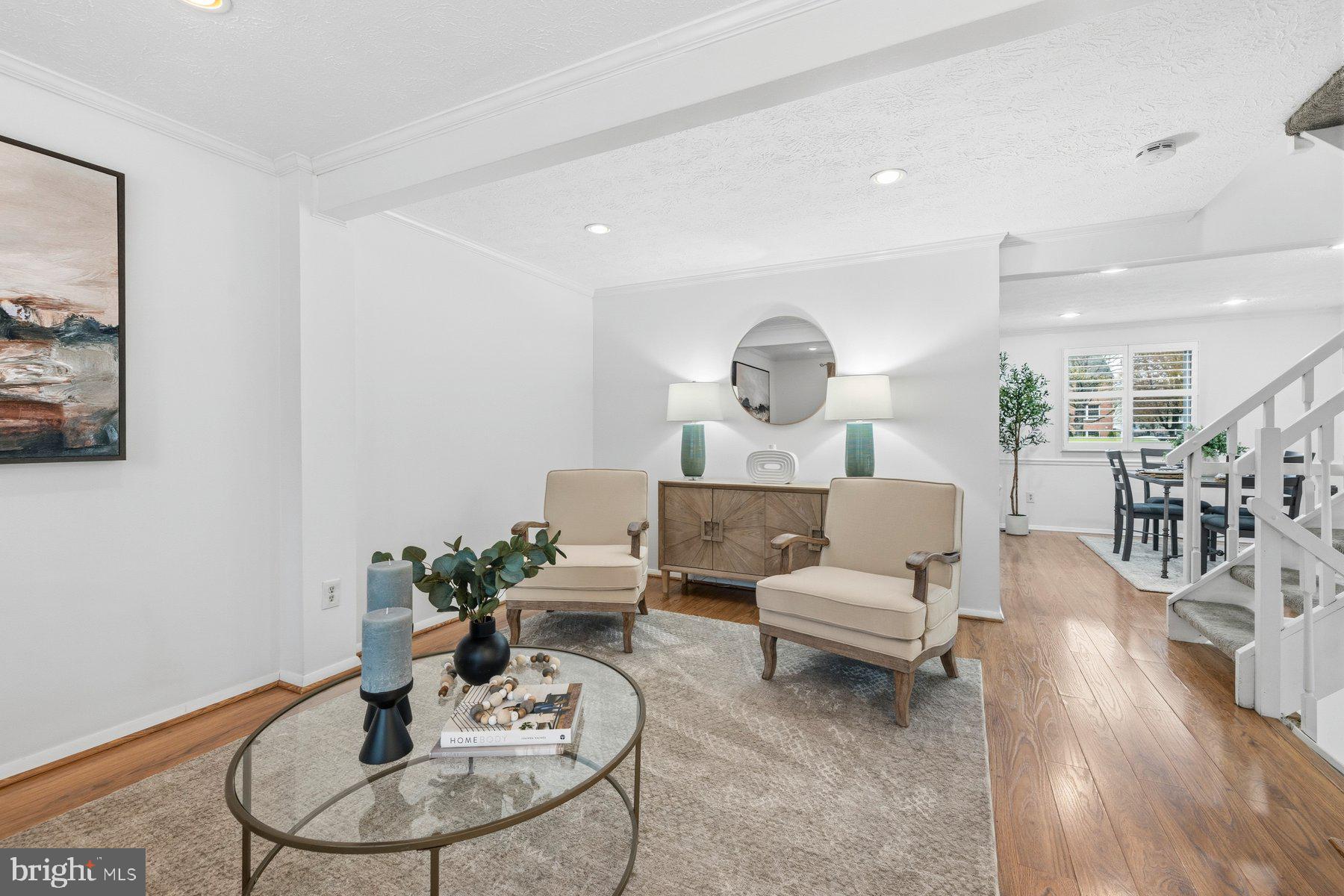 6102 GARDENIA COURT