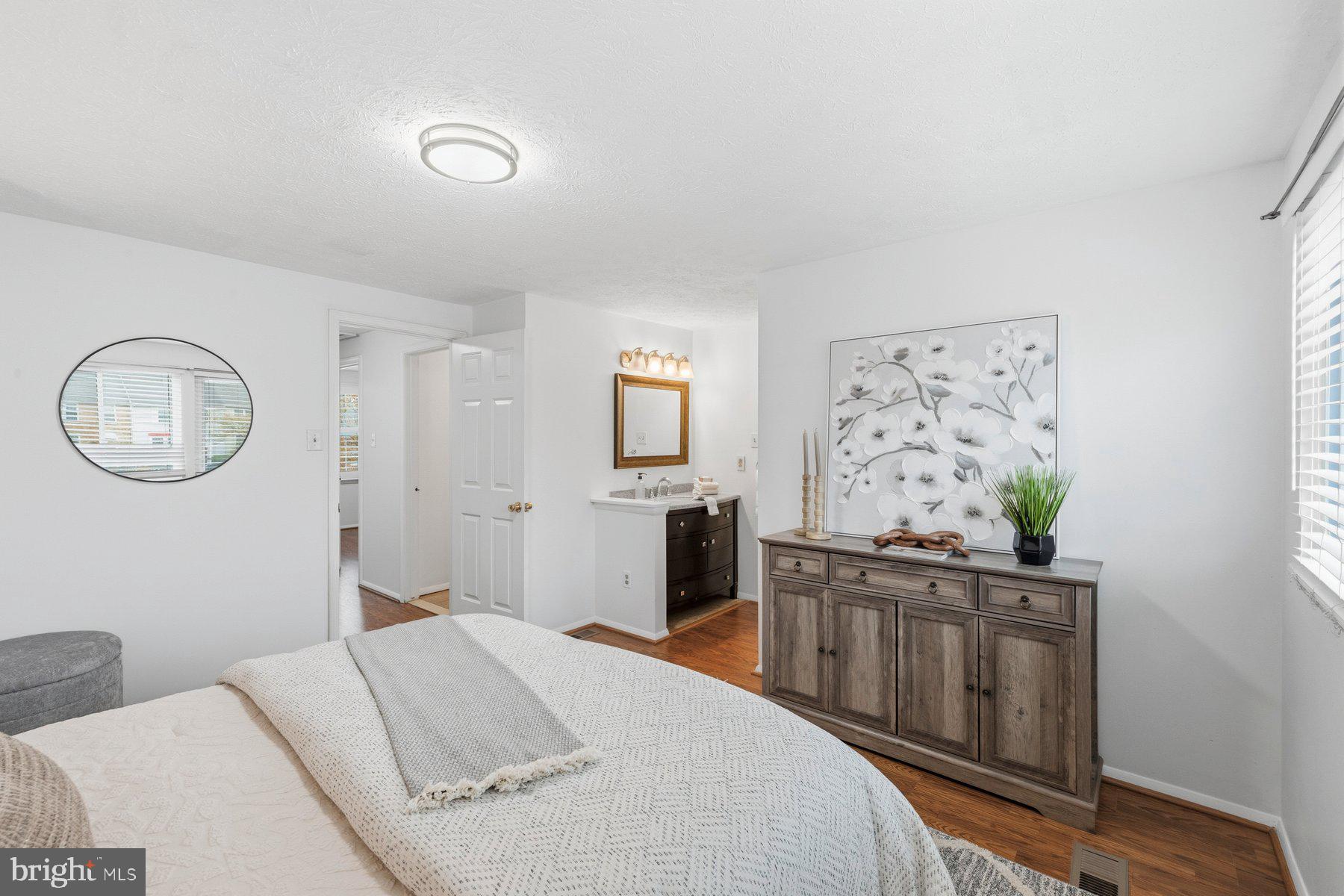 6102 GARDENIA COURT
