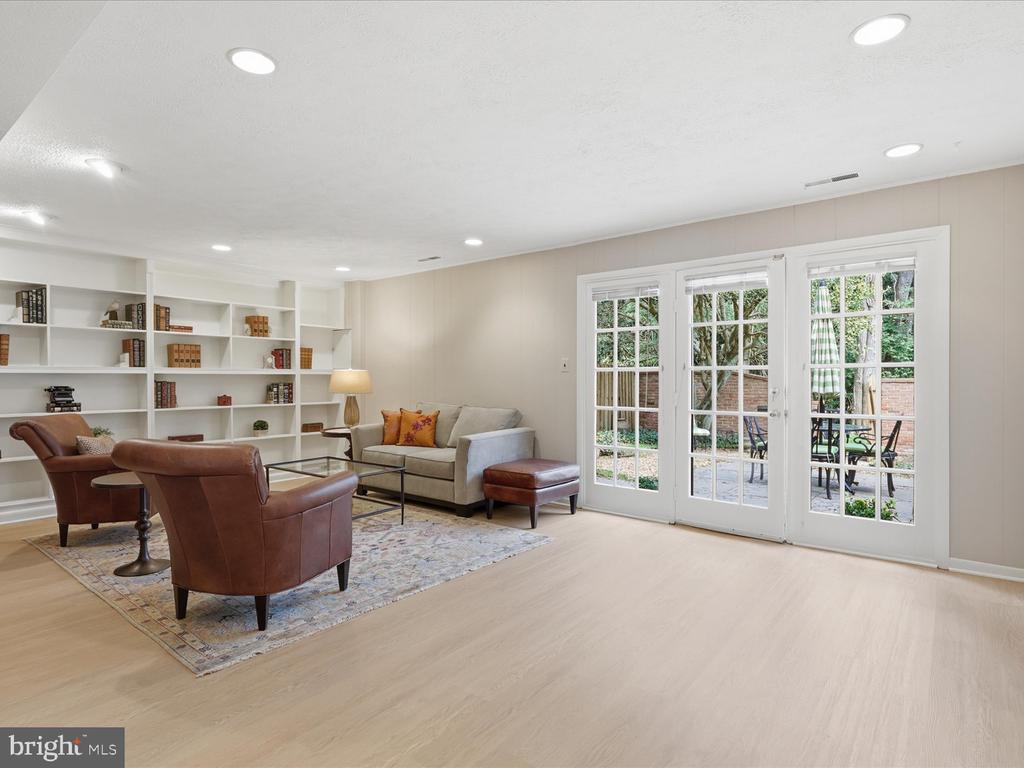 9251 BAILEY LANE