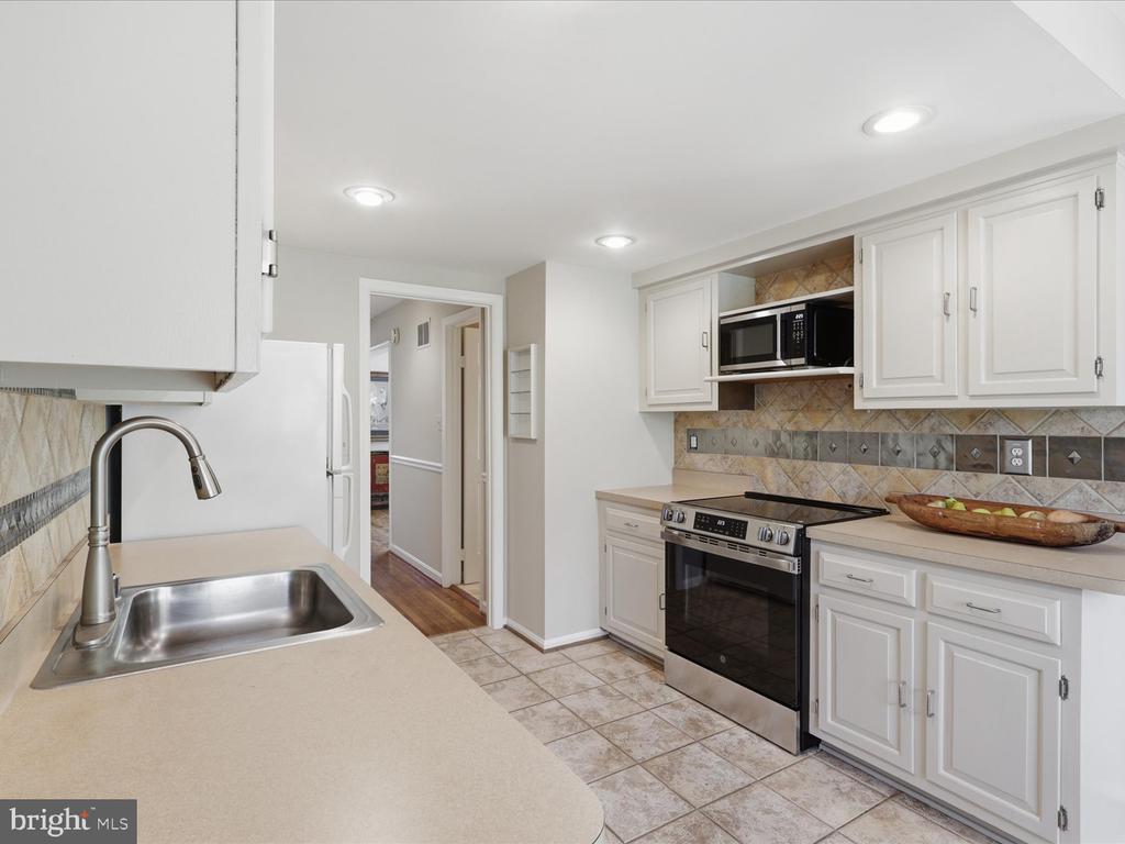 9251 BAILEY LANE