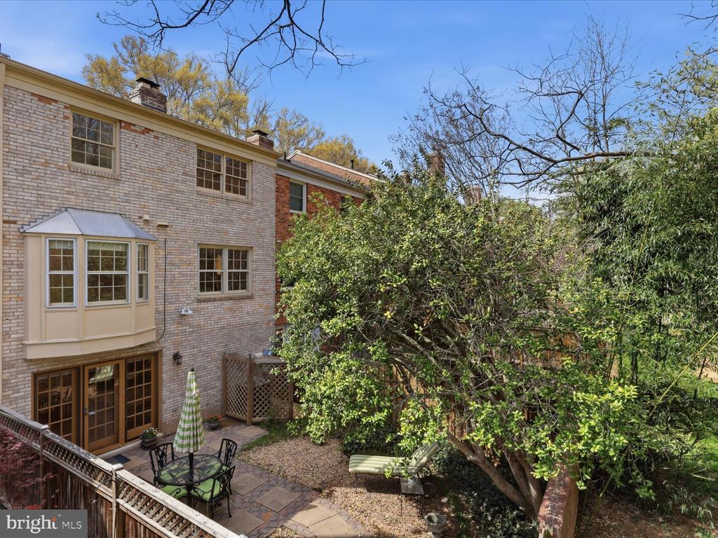 9251 BAILEY LANE