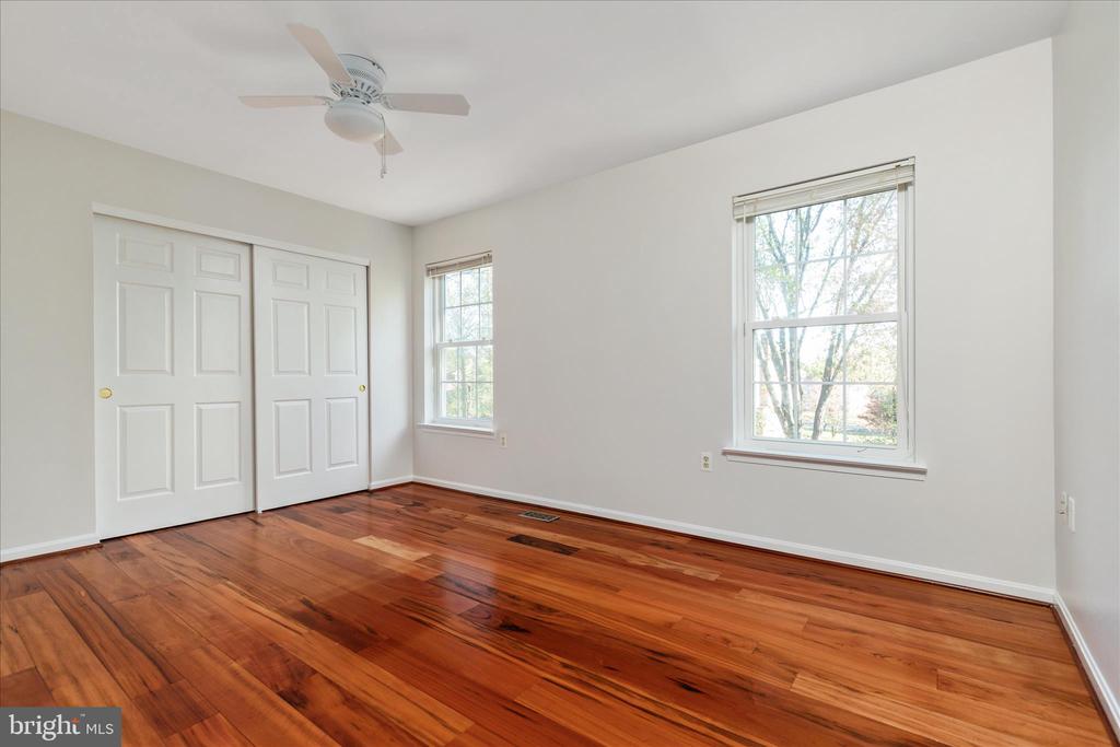 13132 THORNAPPLE PLACE