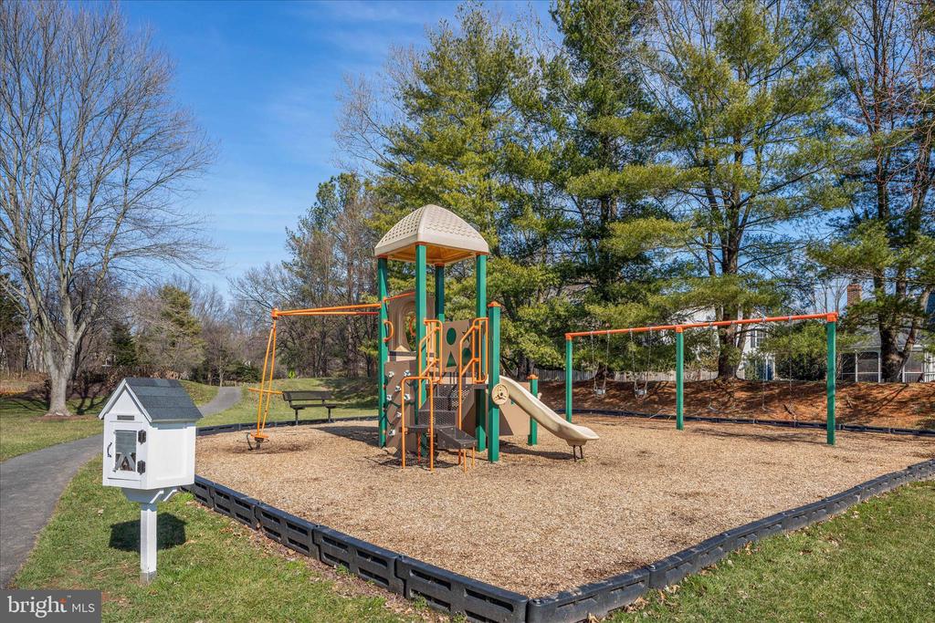 13132 THORNAPPLE PLACE