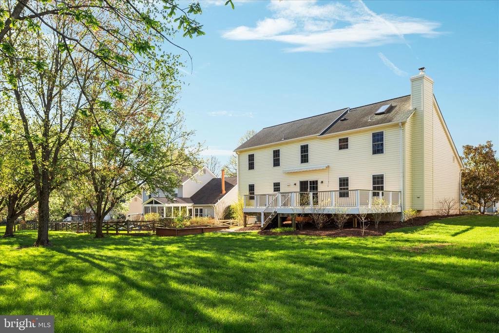13132 THORNAPPLE PLACE