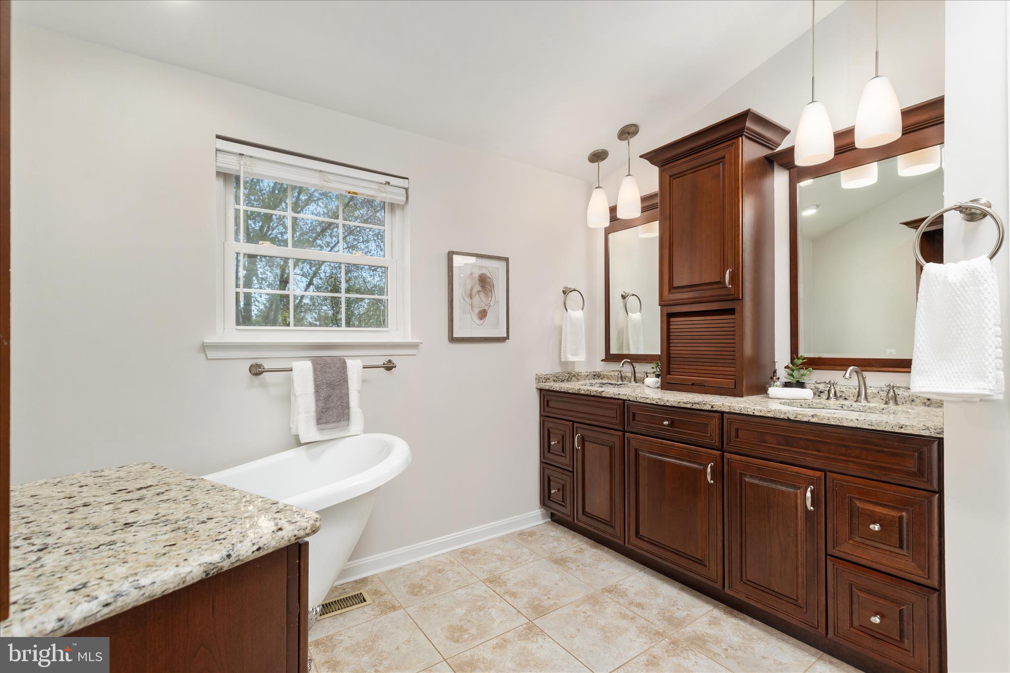 13132 THORNAPPLE PLACE