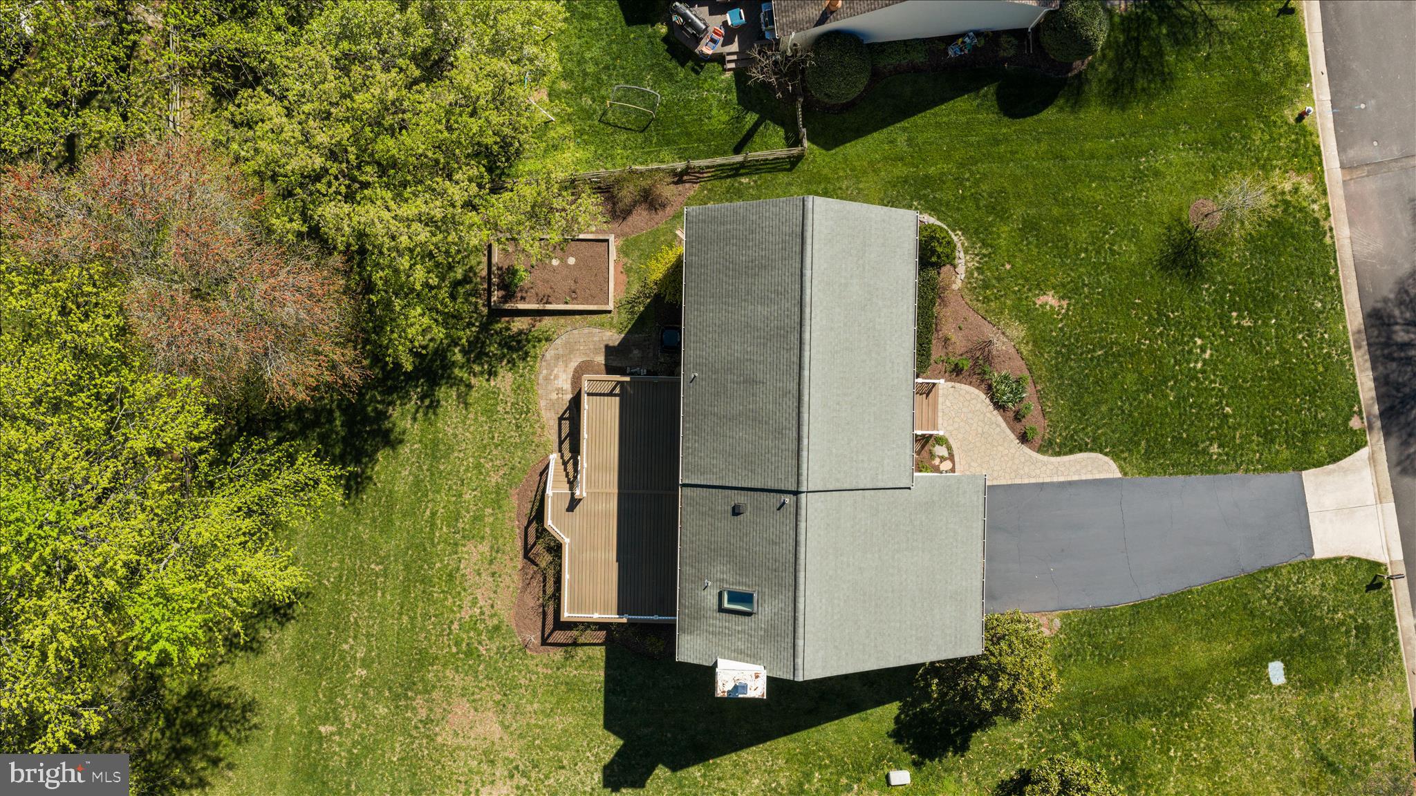13132 THORNAPPLE PLACE