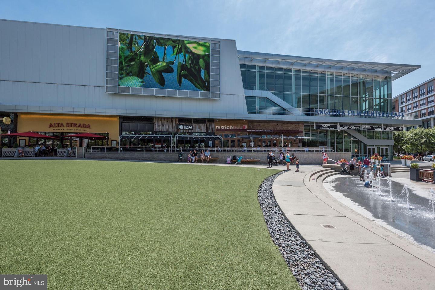 2205 WESTMORELAND STREET