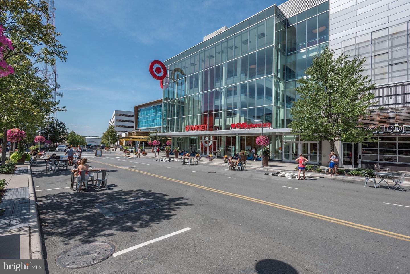 2205 WESTMORELAND STREET