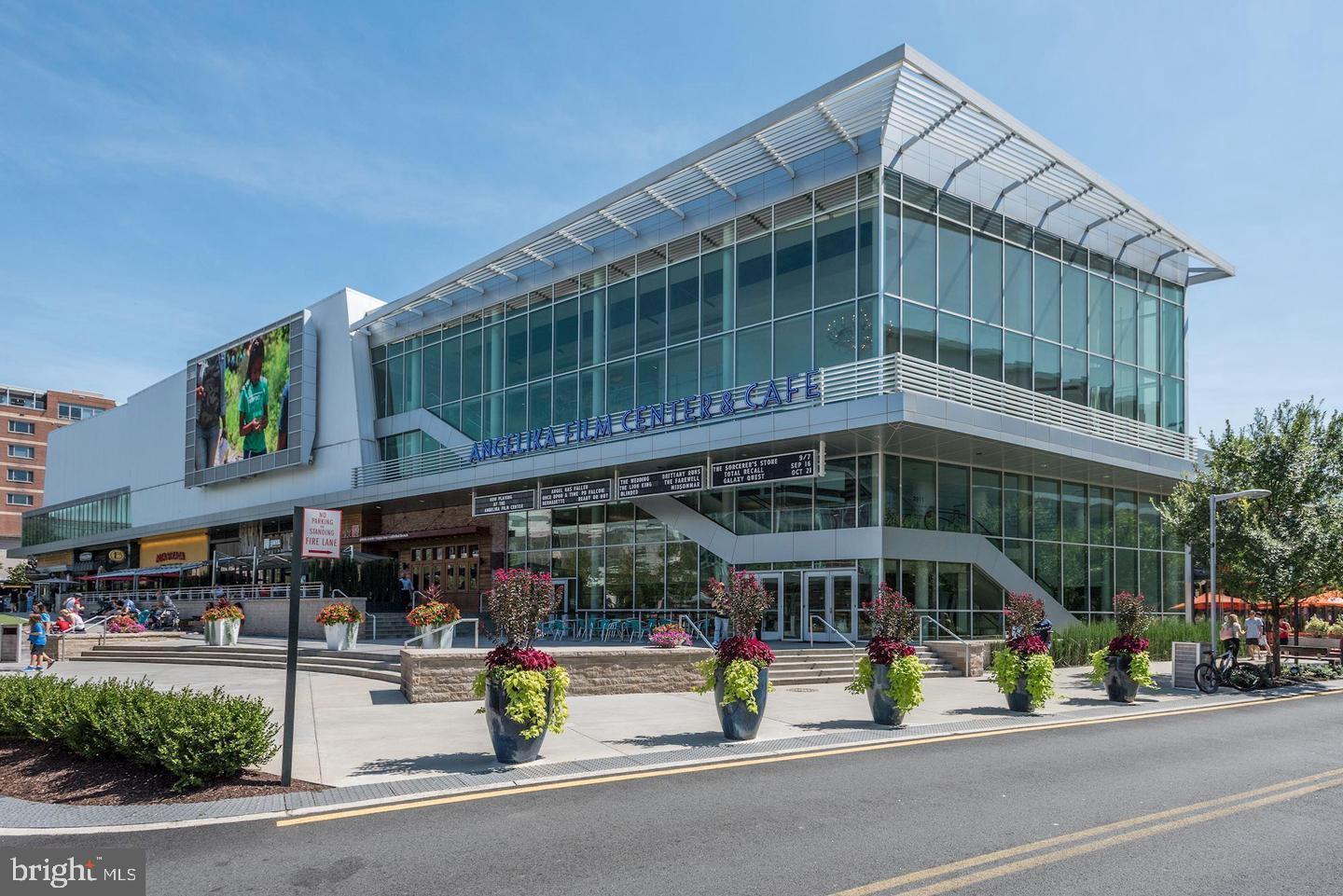 2205 WESTMORELAND STREET