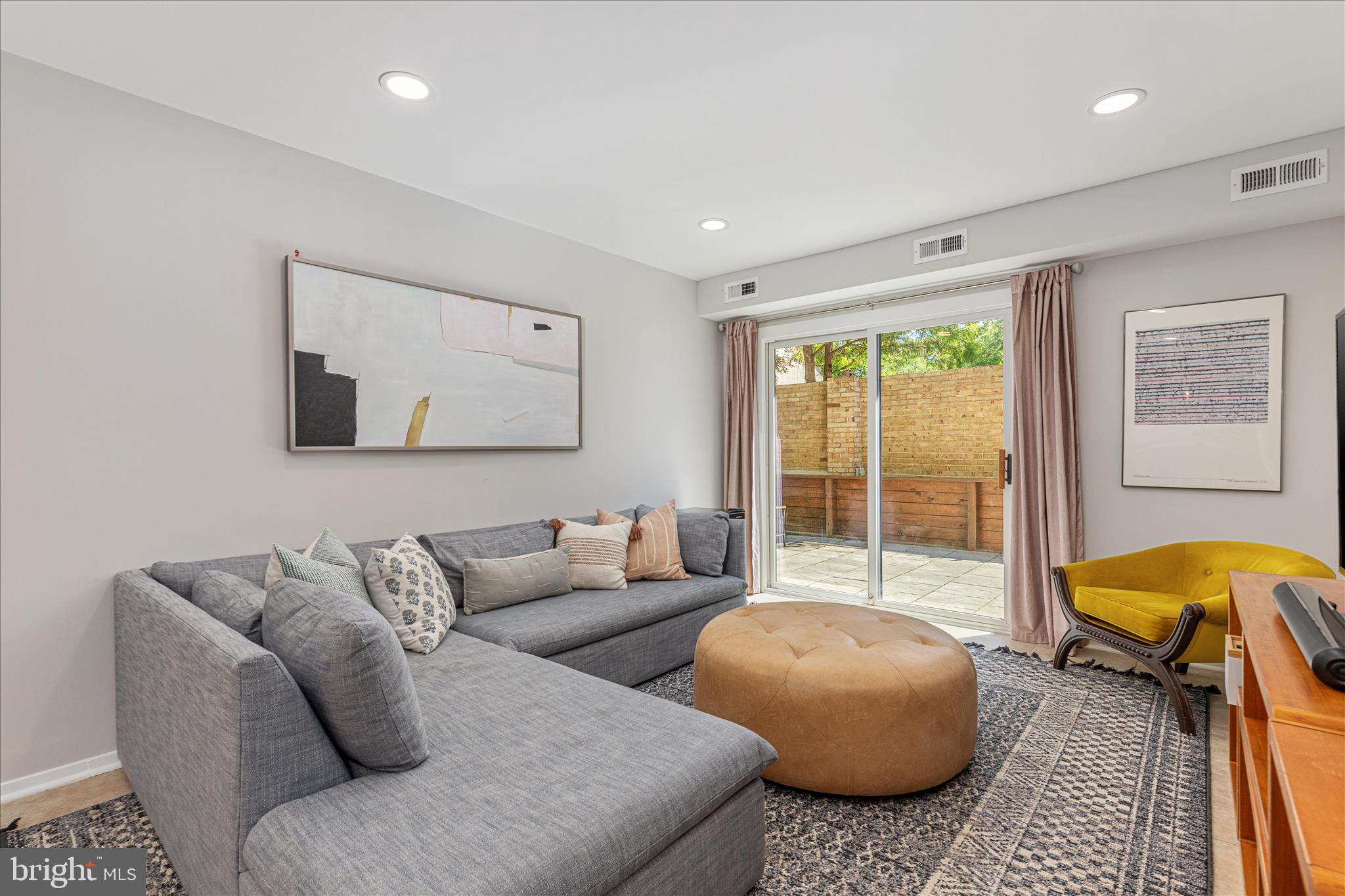 12108 QUORN LANE