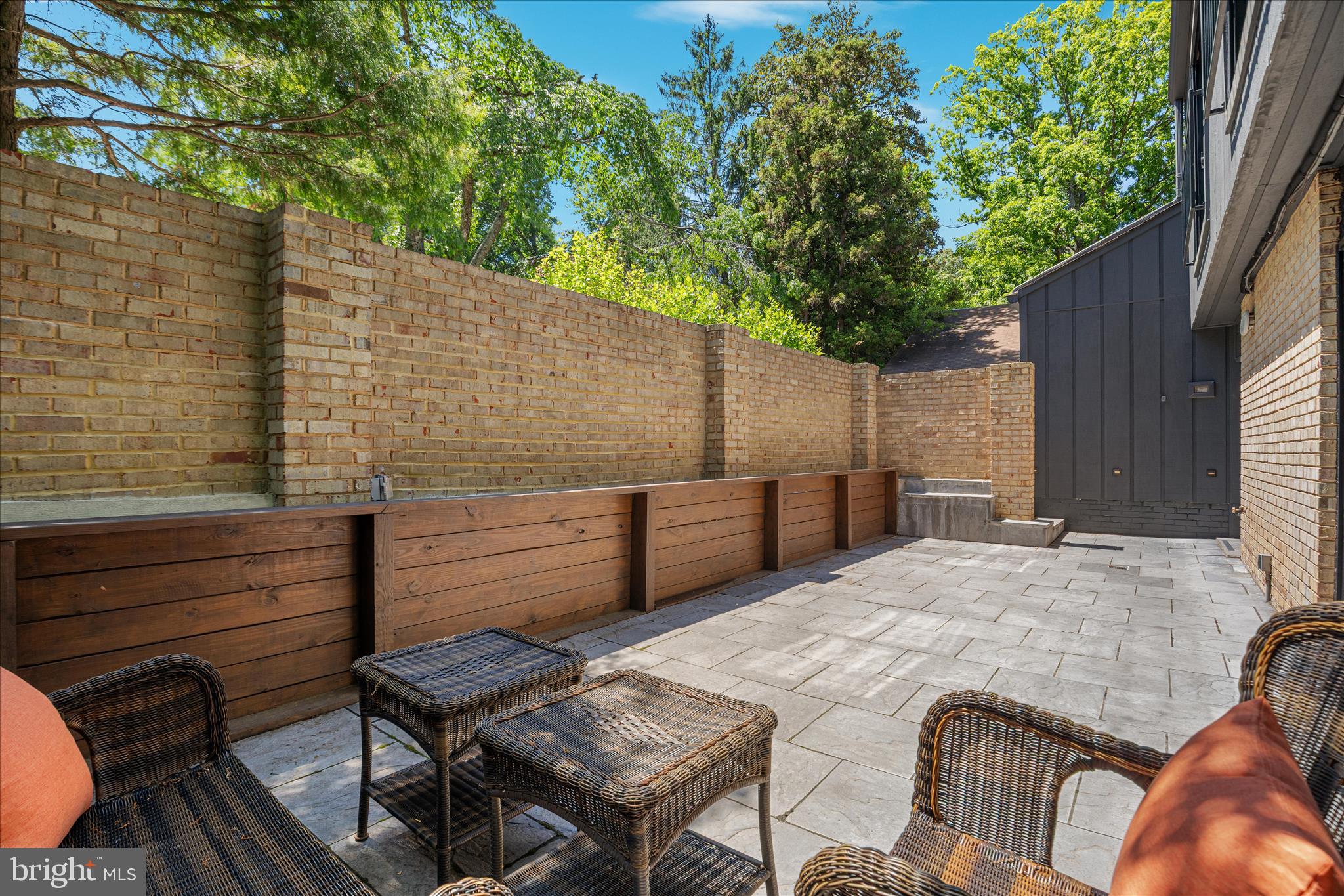 12108 QUORN LANE