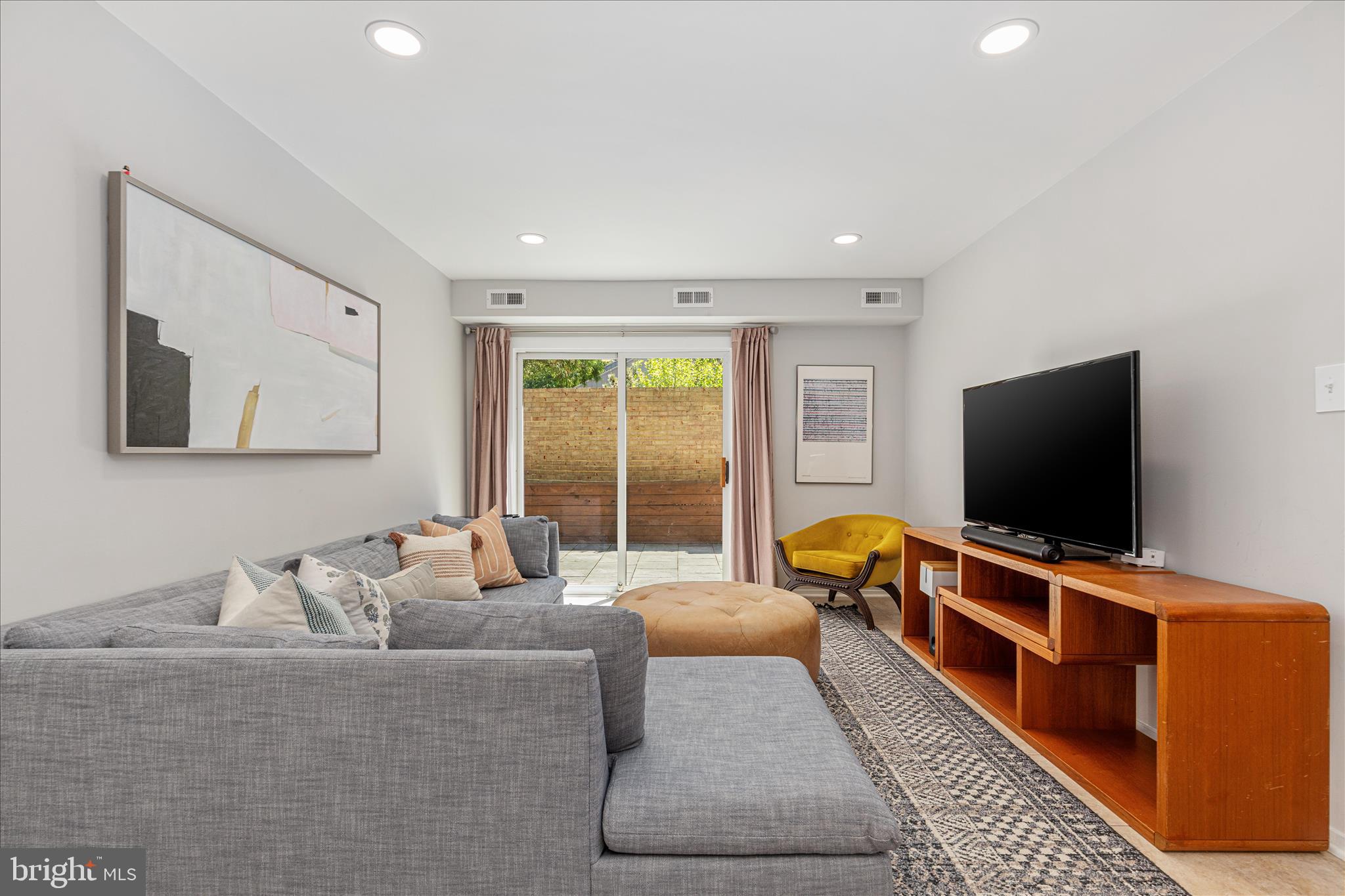 12108 QUORN LANE