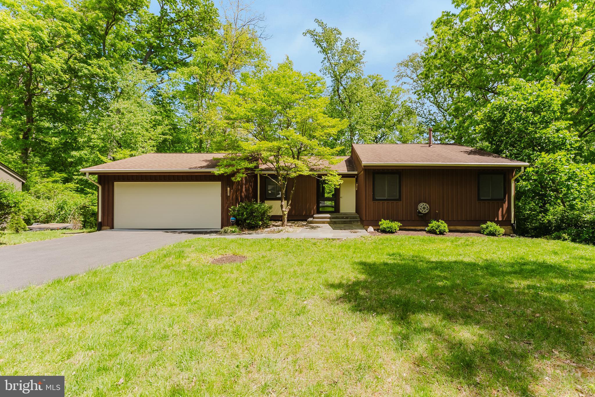 4403 OSSIAN HALL LANE
