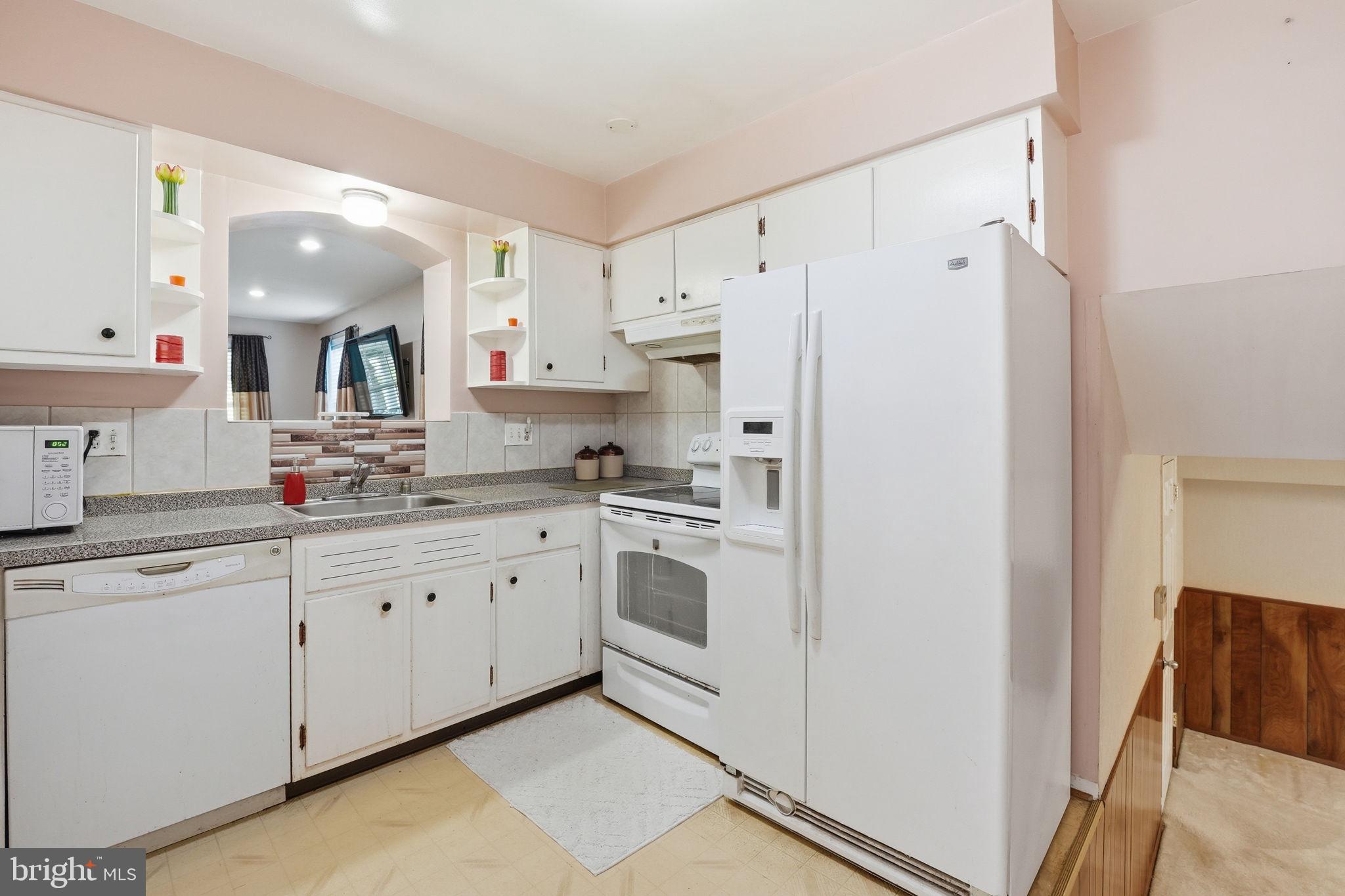 5209 COLUMBIA ROAD