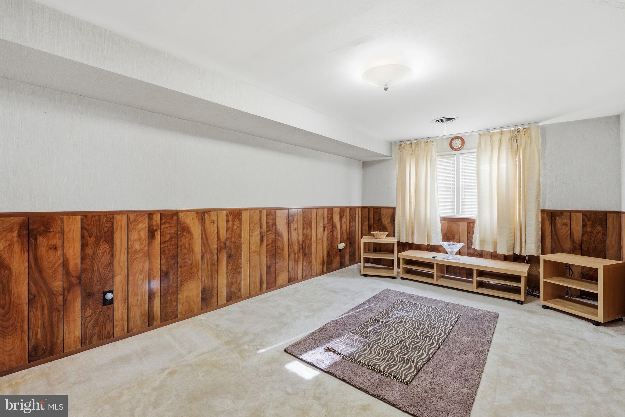 5209 COLUMBIA ROAD
