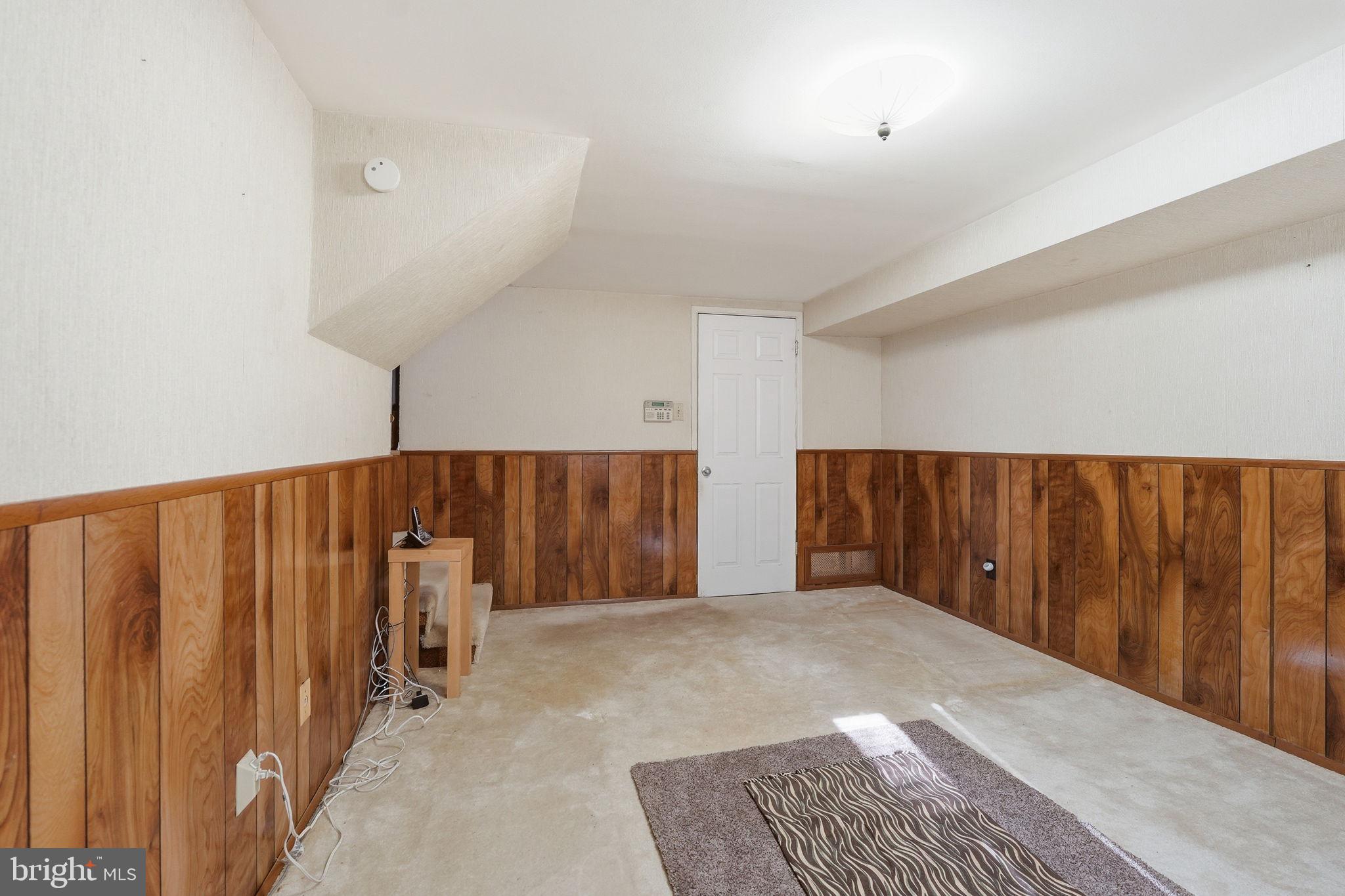 5209 COLUMBIA ROAD
